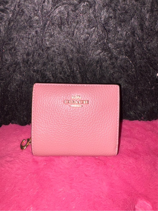 Coach Handbags - Coach Pink Pebble Leather Snap Wallet